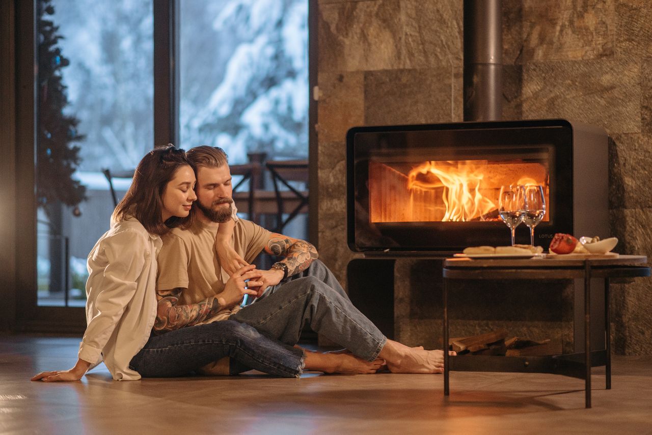 Cuffing Season: find partner on Amurest