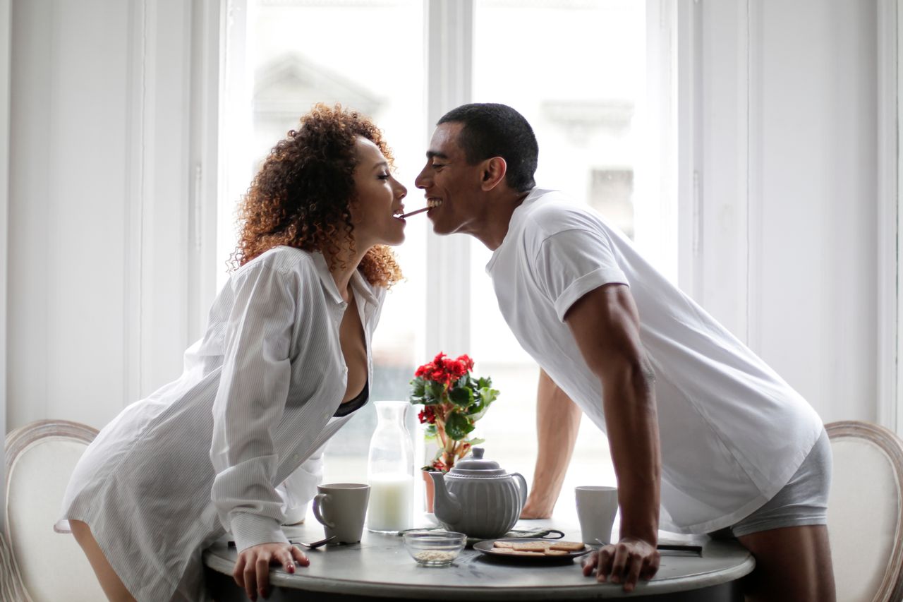 Amurest - dating site for seeking sugar daddy